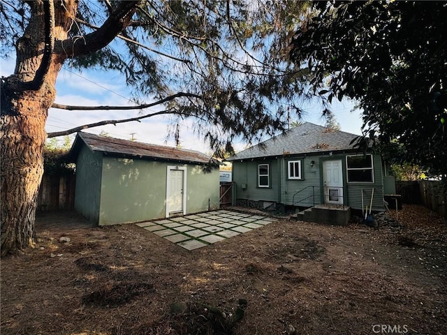 1355 N Gordon St, Pomona, CA 91768 - back of house with an outbuilding