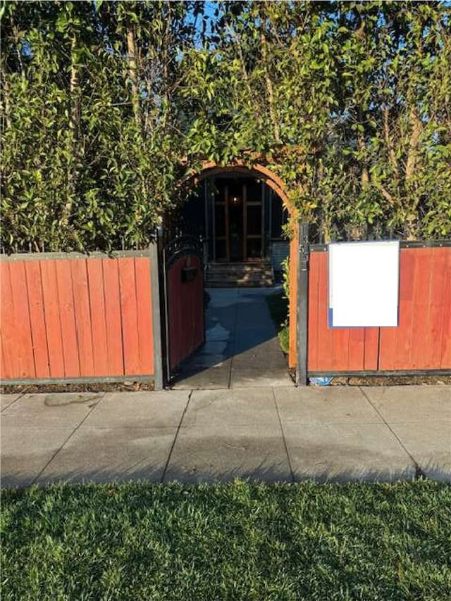 1355 N Gordon St, Pomona, CA 91768 - view of gate