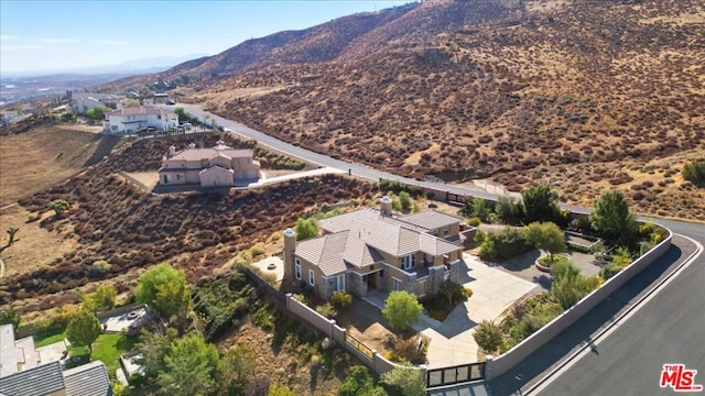 bird's eye view with a mountain view