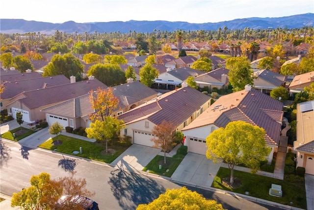 bird's eye view with a mountain view