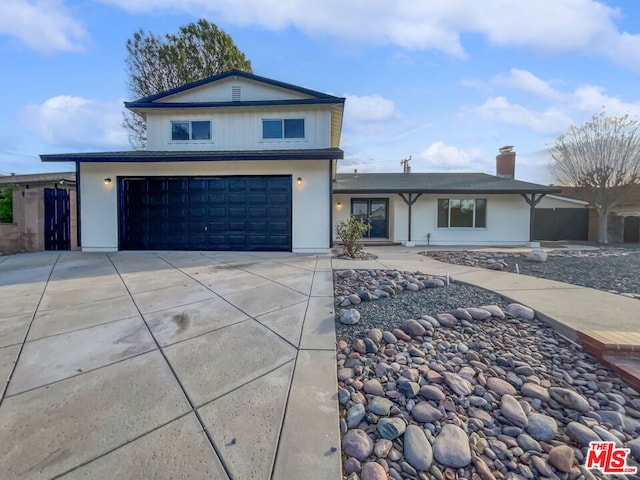 view of front facade with a garage