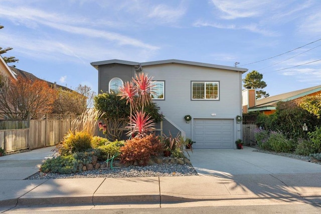 view of front facade featuring a garage