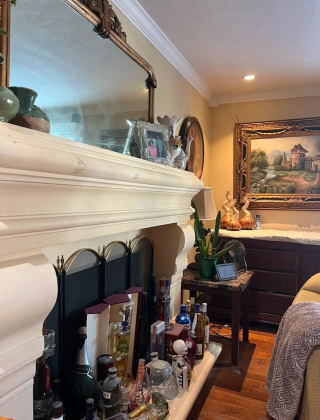 room details featuring wood-type flooring and crown molding