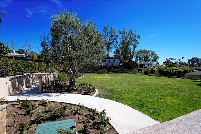 view of yard featuring fence