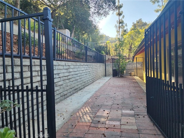 2541 Sleepy Hollow Dr, Glendale, CA 91206 - view of home's exterior