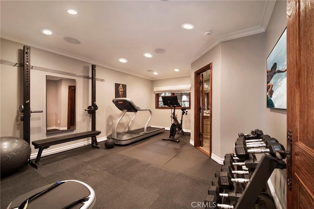 exercise room featuring baseboards, recessed lighting, and crown molding