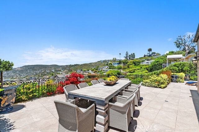 1330 Temple Hills Dr, Laguna Beach, CA 92651 - view of patio / terrace featuring outdoor dining area