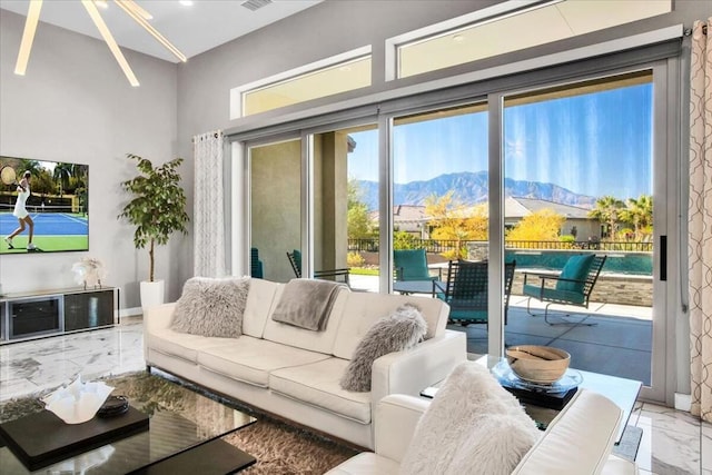 living room featuring a mountain view