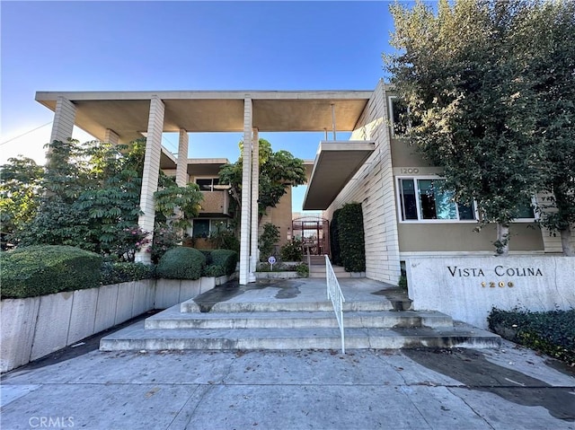 view of entrance to property