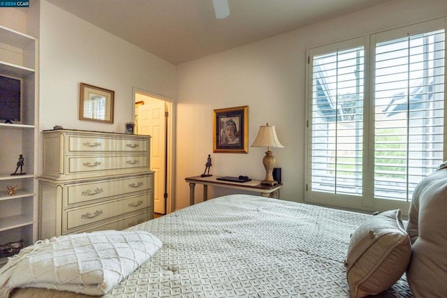 bedroom featuring ceiling fan