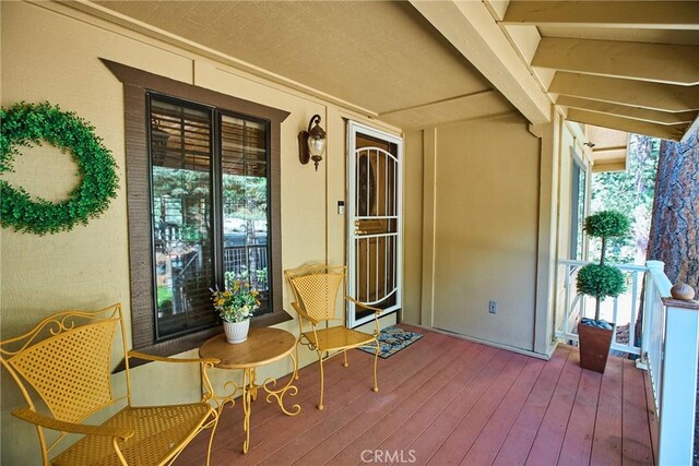 6204 Spruce Ave, Angelus Oaks, CA 92305 - view of porch