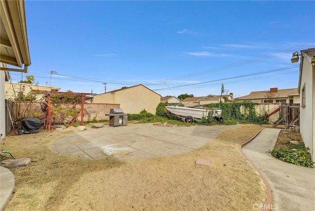 view of yard with a patio area