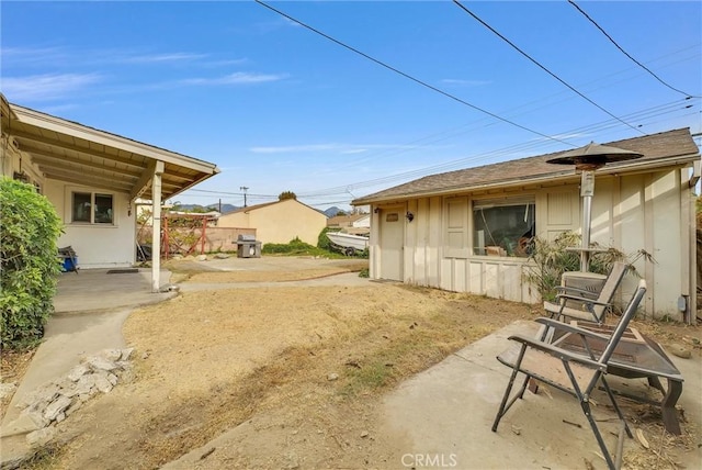 view of yard with a patio