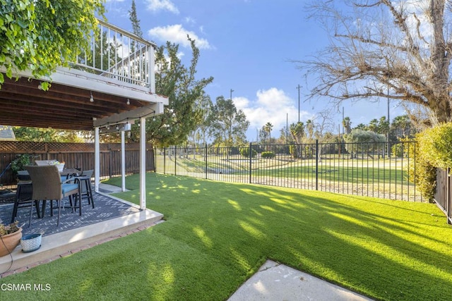 view of yard with a patio