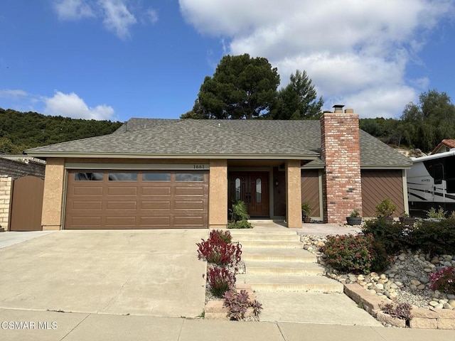 view of front facade featuring a garage