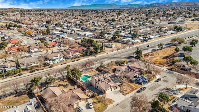 bird's eye view featuring a mountain view