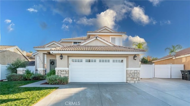 view of front of property with a front yard