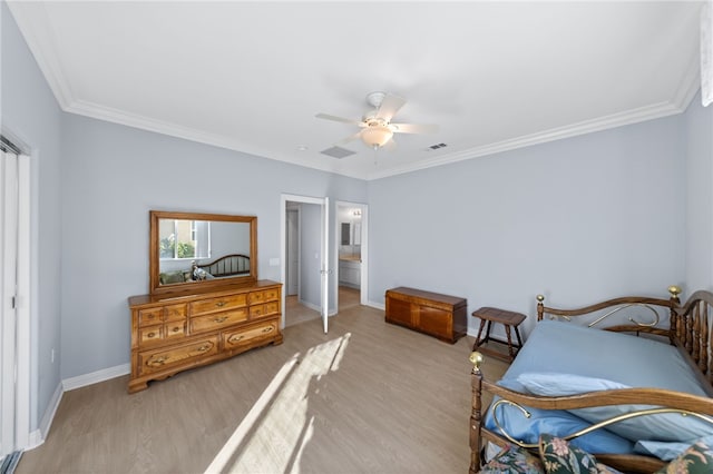 bedroom with a closet, light hardwood / wood-style floors, ceiling fan, and crown molding