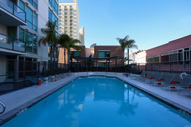 view of swimming pool