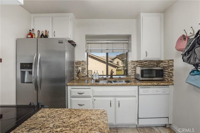 1758 Pala Lake Dr, Fallbrook, CA 92028 - kitchen featuring stainless steel appliances, tasteful backsplash, and white cabinets