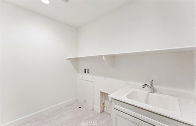 21235 Wildflower Way, Chatsworth, CA 91311 - laundry room with washer hookup, hookup for a gas dryer, and recessed lighting