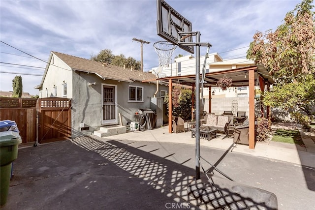 view of patio featuring an outdoor hangout area