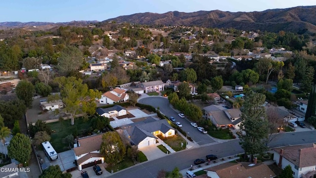 bird's eye view featuring a mountain view