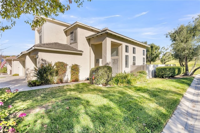 view of front of property with a front yard