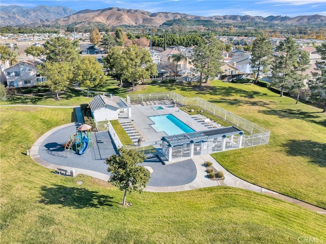 bird's eye view with a mountain view