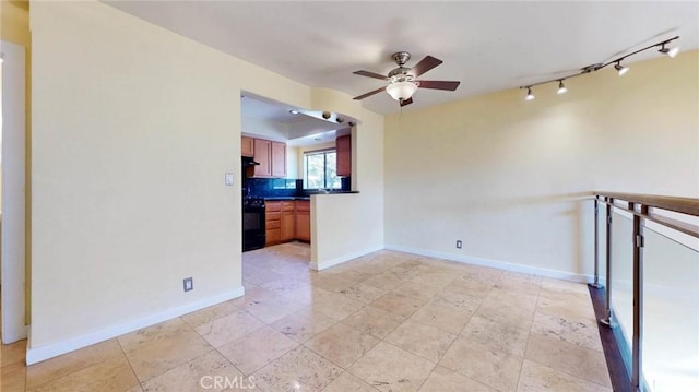 unfurnished room featuring ceiling fan