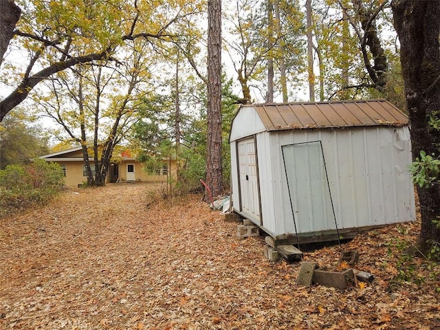 view of outdoor structure