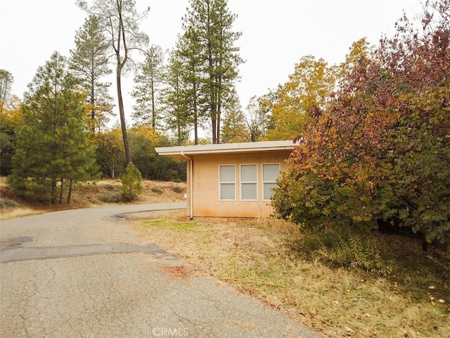 view of home's exterior