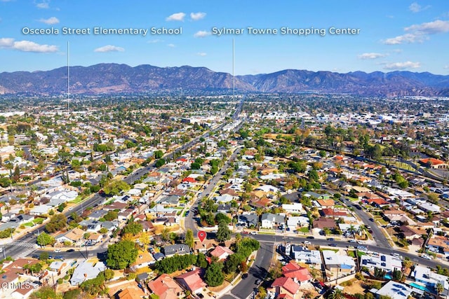 bird's eye view featuring a mountain view