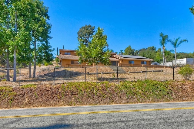 view of front of property