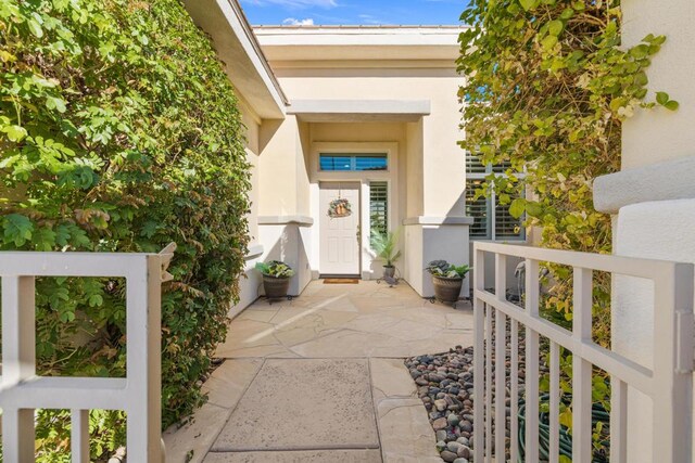 view of entrance to property