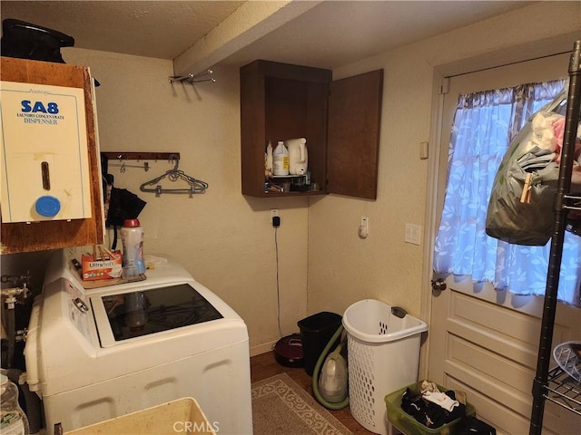 washroom featuring independent washer and dryer