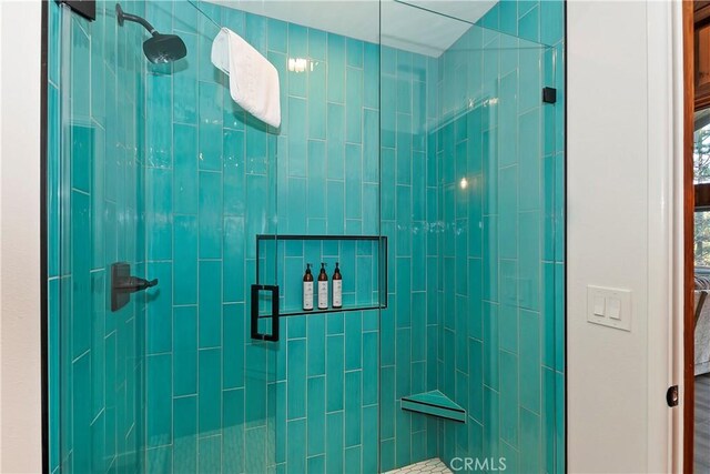 762 Zurich Dr, Lake Arrowhead, CA 92352 - bathroom with a stall shower