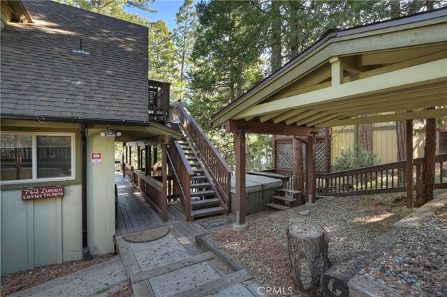 762 Zurich Dr, Lake Arrowhead, CA 92352 - wooden deck featuring stairway