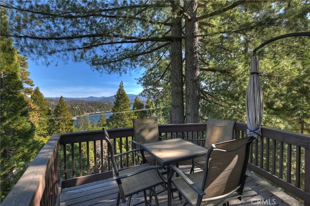 762 Zurich Dr, Lake Arrowhead, CA 92352 - wooden terrace with a mountain view