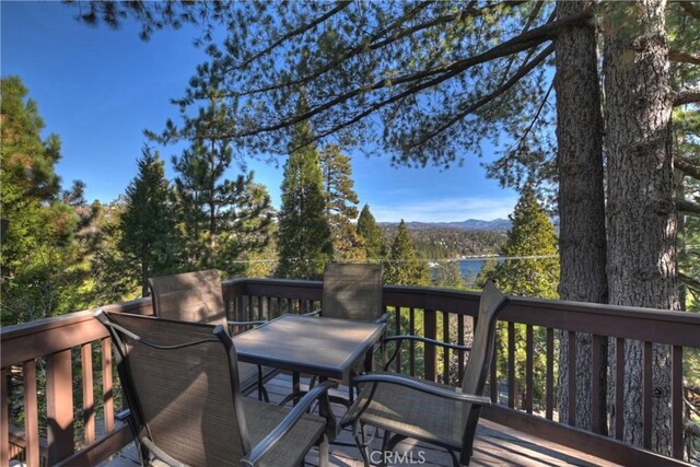 762 Zurich Dr, Lake Arrowhead, CA 92352 - deck with a mountain view