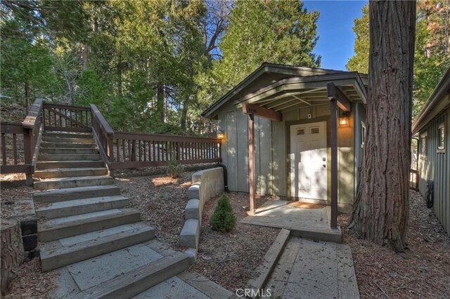 762 Zurich Dr, Lake Arrowhead, CA 92352 - view of doorway to property