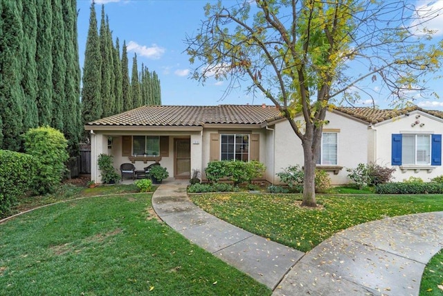 view of front of property with a front yard