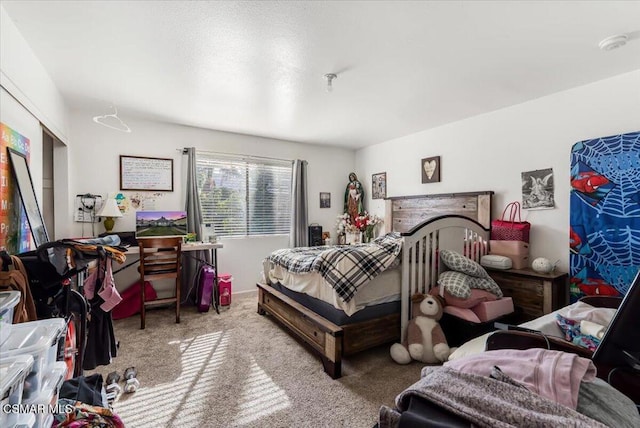 bedroom with carpet flooring