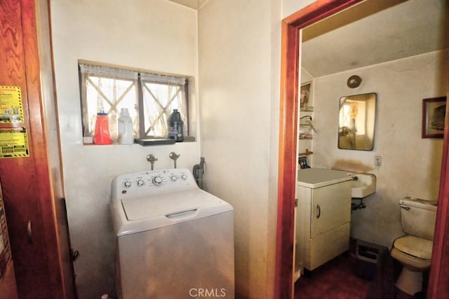 laundry room featuring washer / clothes dryer