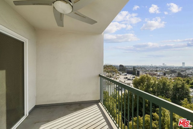 balcony with ceiling fan