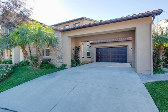 view of mediterranean / spanish-style home