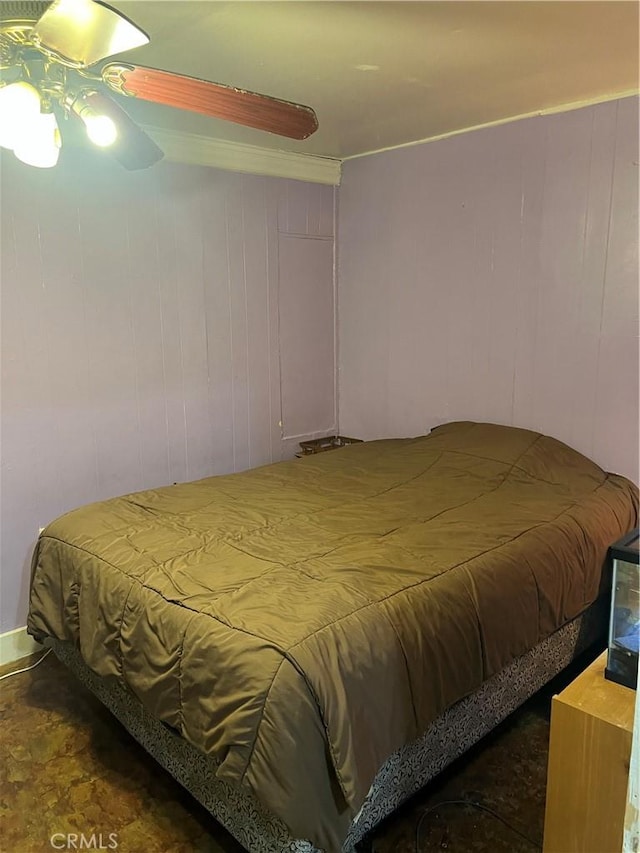 bedroom featuring ceiling fan