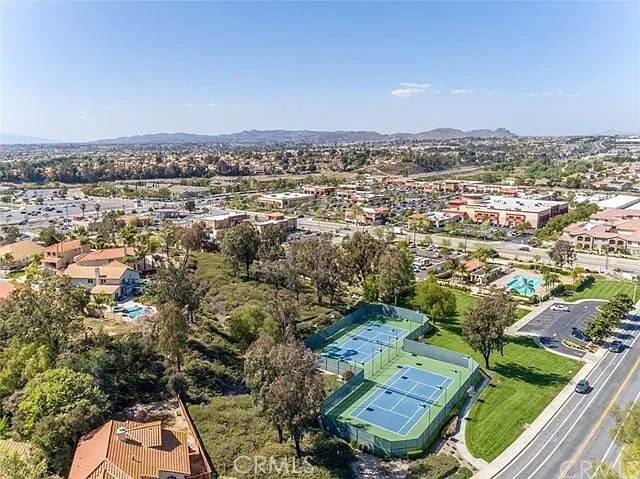 drone / aerial view featuring a mountain view