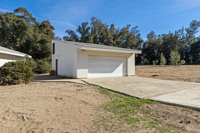 view of detached garage