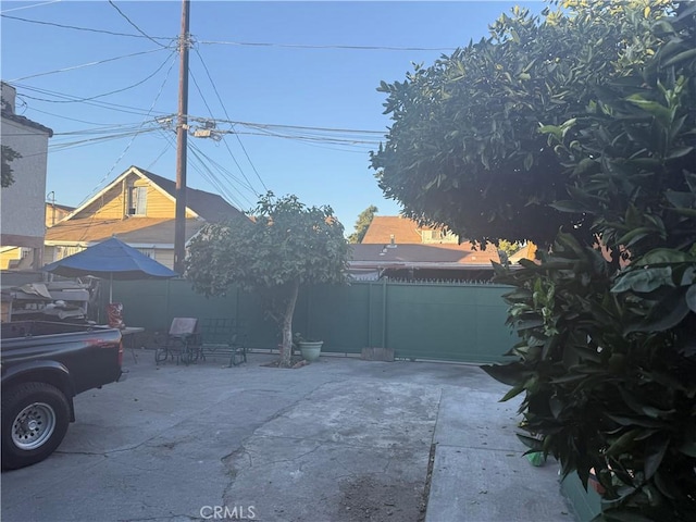 view of yard with a patio